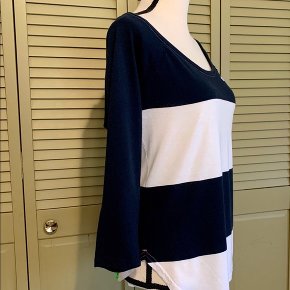 Hollister 3/4 True Navy/White Top - Picture 5 of 10